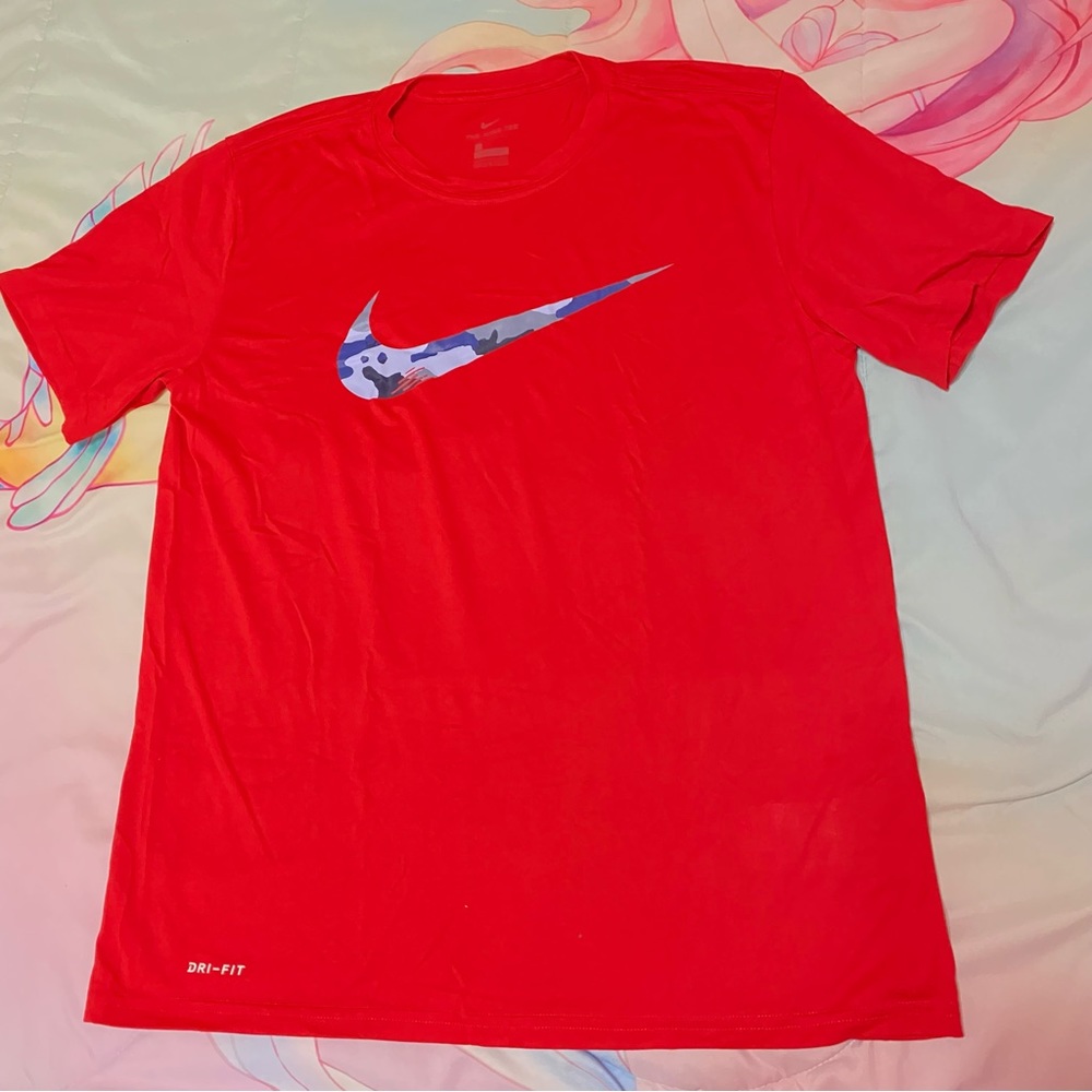 NIKE logo red with blue camo NWOT dri fit